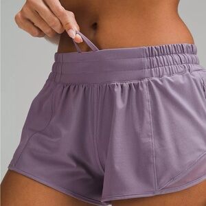 Lululemon Women Shorts - Hotty Hot Low-Rise - purple ash, size 10